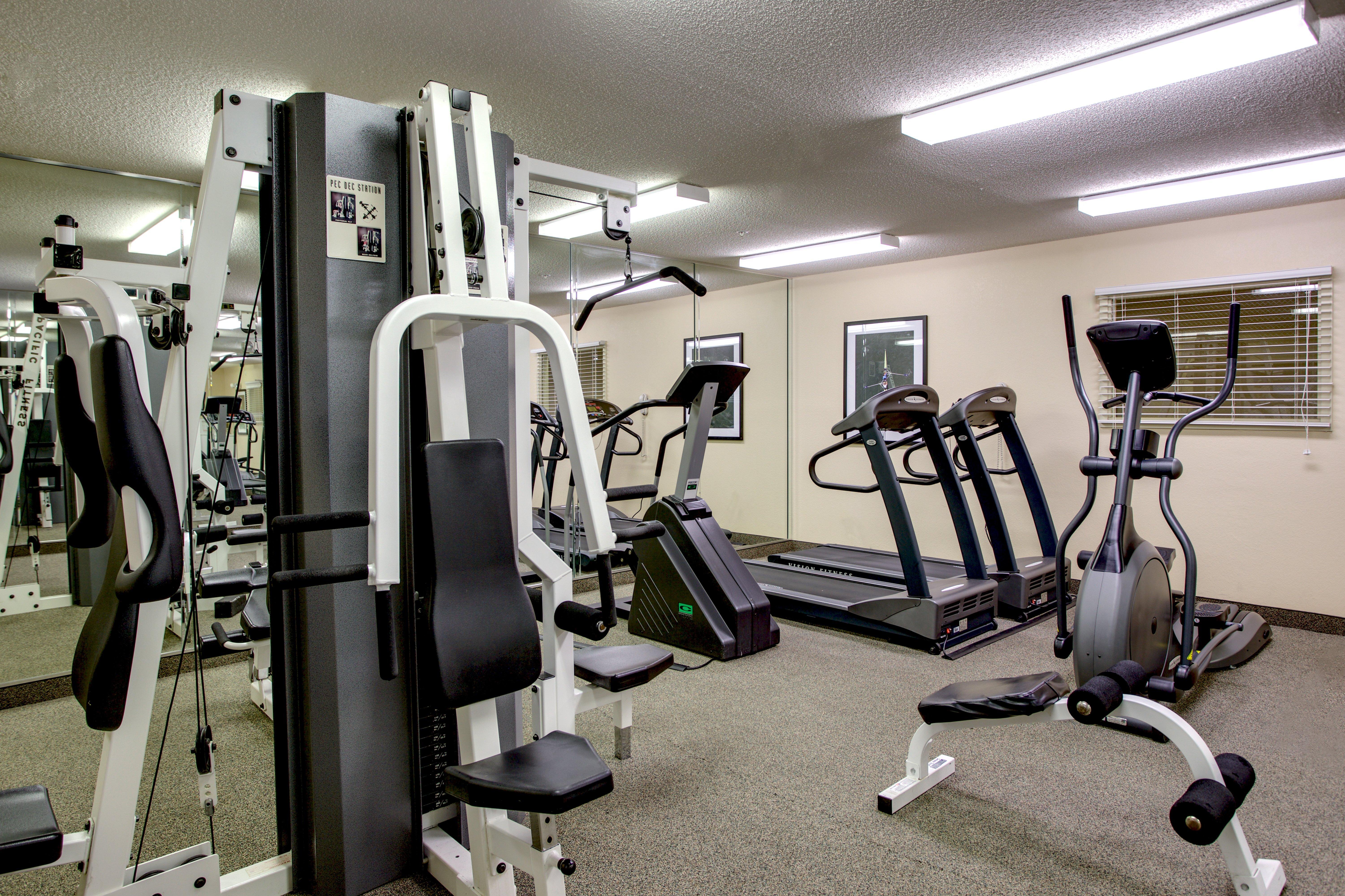Candlewood Suites Raleigh Crabtree By Ihg Екстер'єр фото