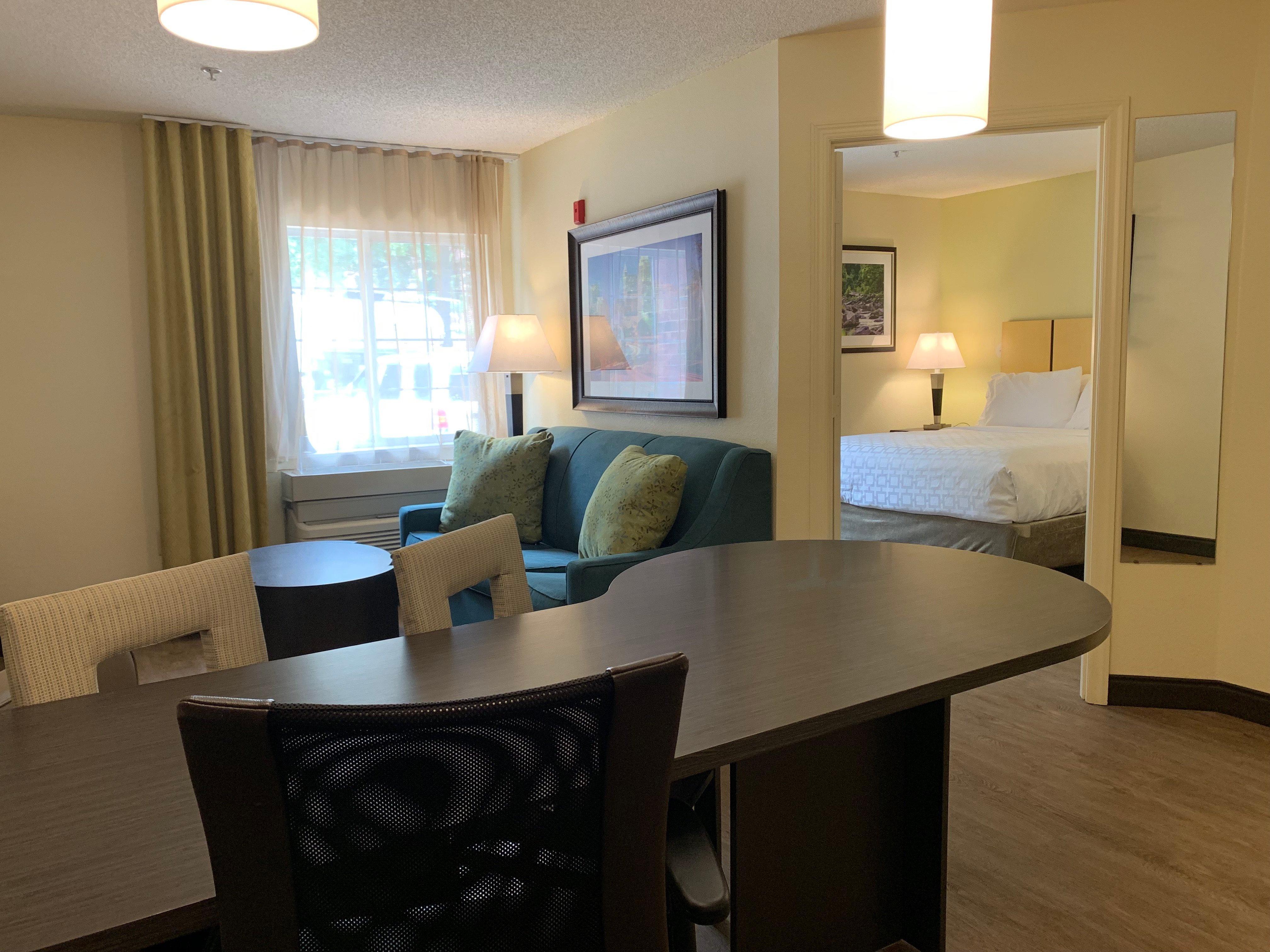 Candlewood Suites Raleigh Crabtree By Ihg Екстер'єр фото