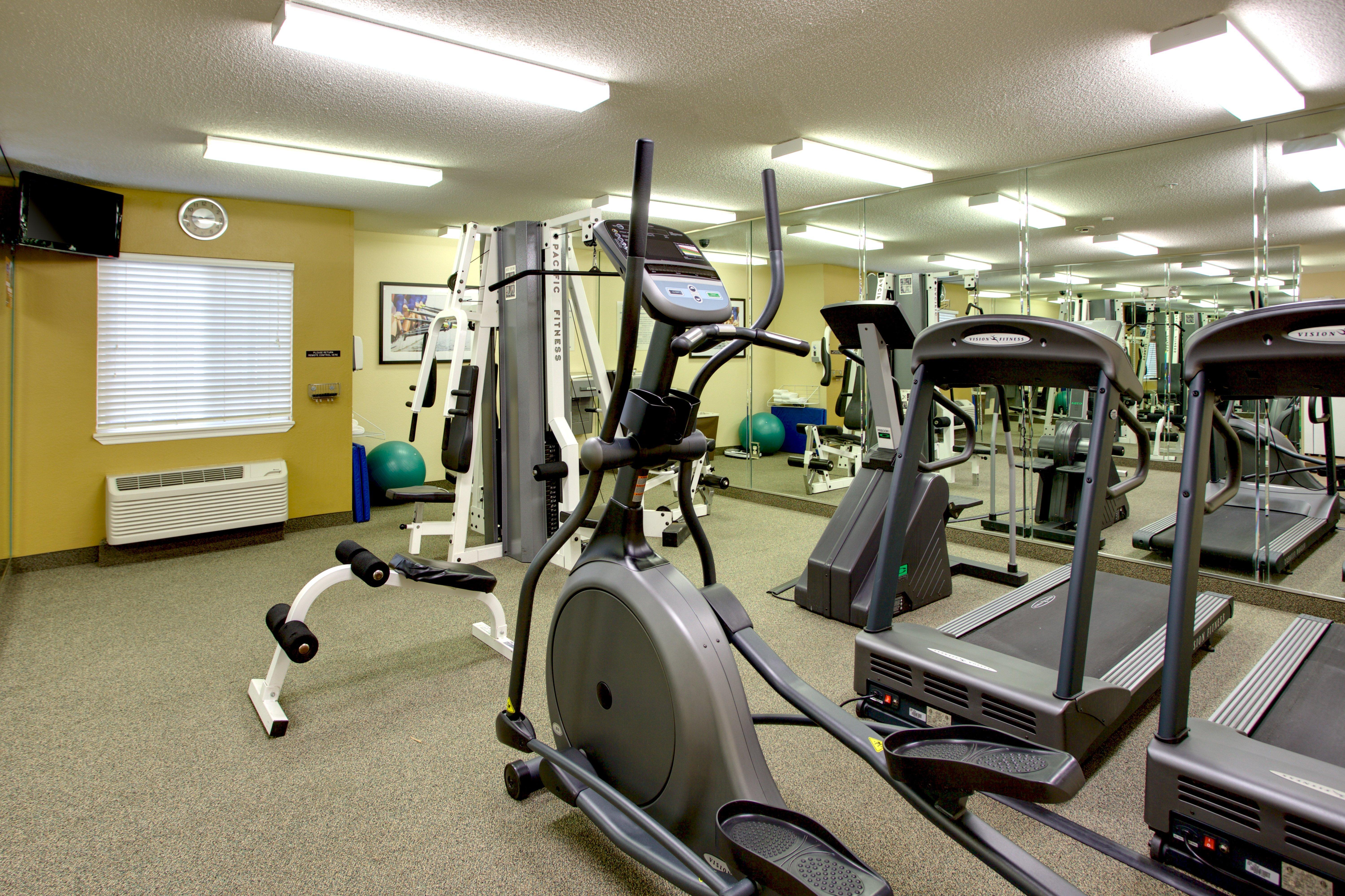Candlewood Suites Raleigh Crabtree By Ihg Екстер'єр фото