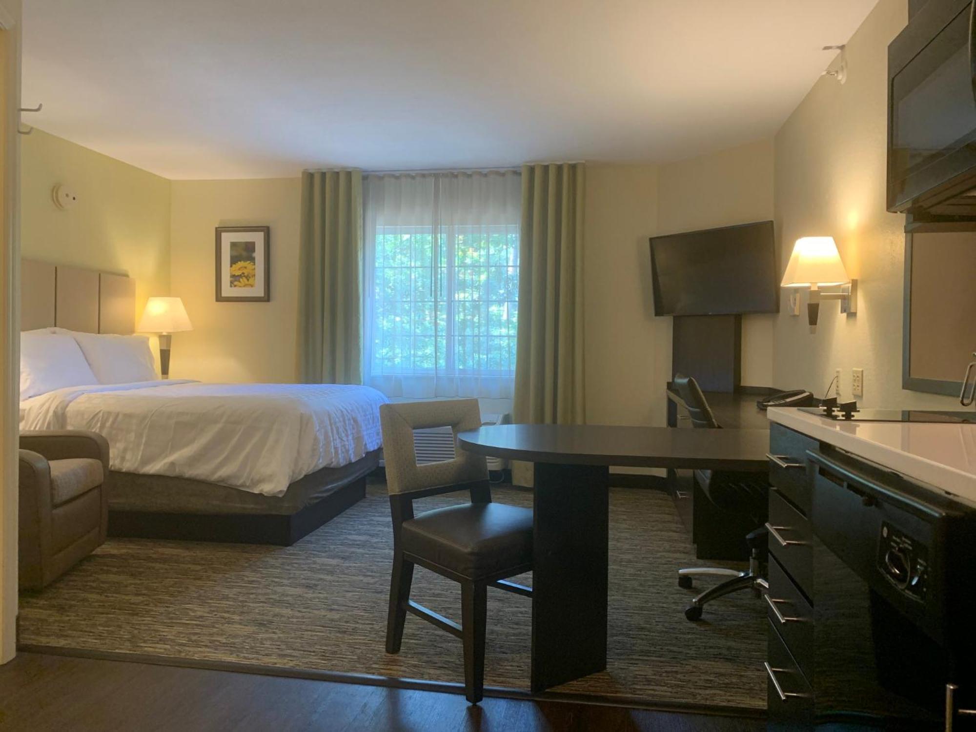 Candlewood Suites Raleigh Crabtree By Ihg Екстер'єр фото