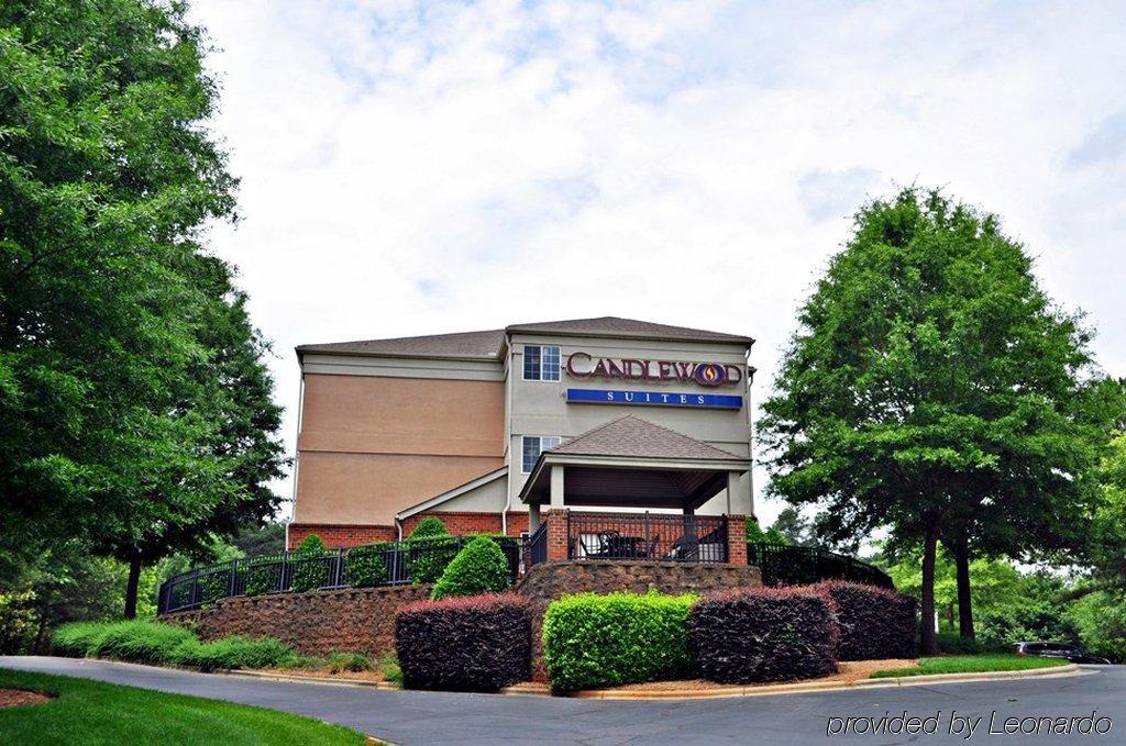 Candlewood Suites Raleigh Crabtree By Ihg Екстер'єр фото