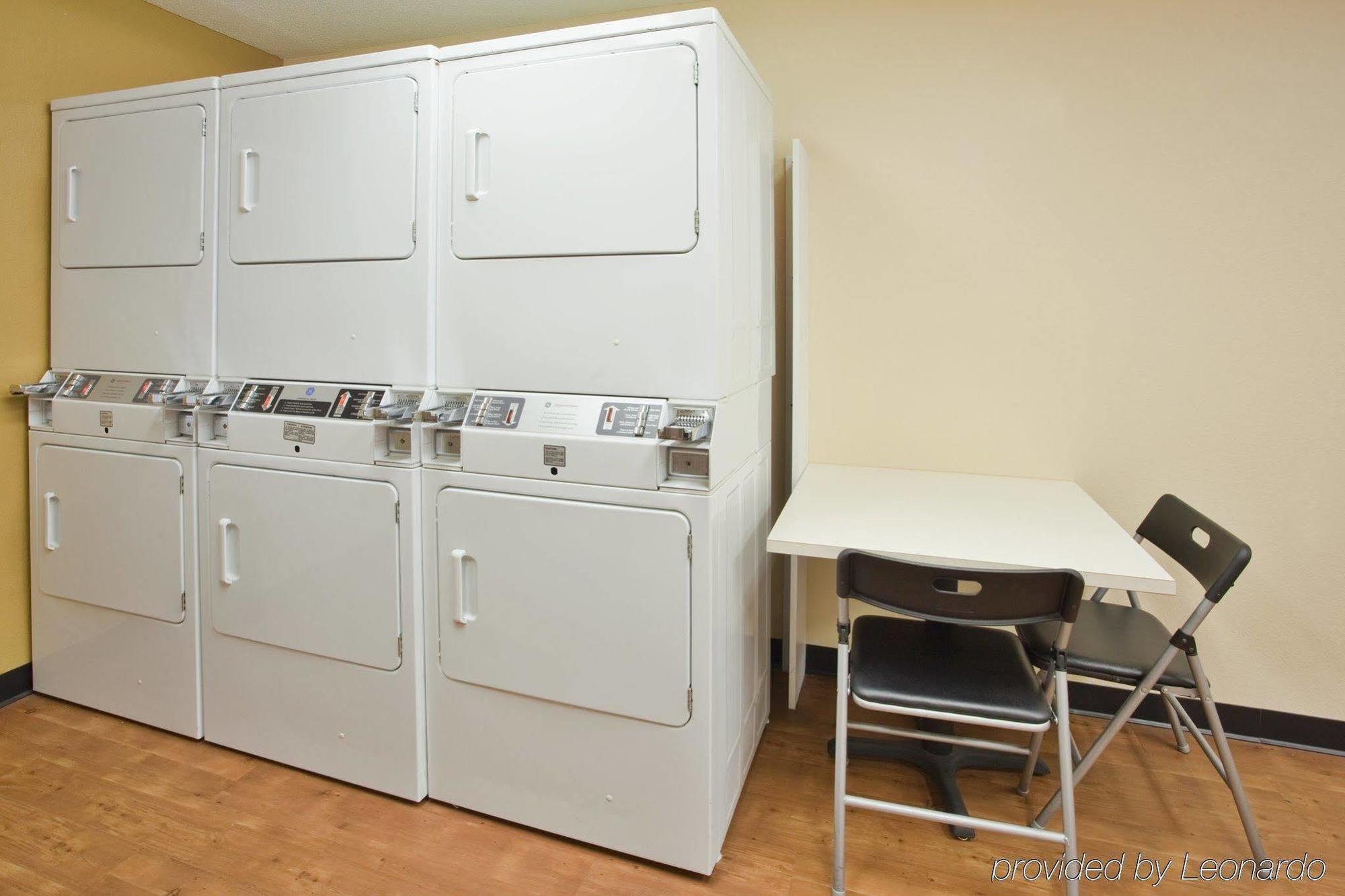 Candlewood Suites Raleigh Crabtree By Ihg Екстер'єр фото