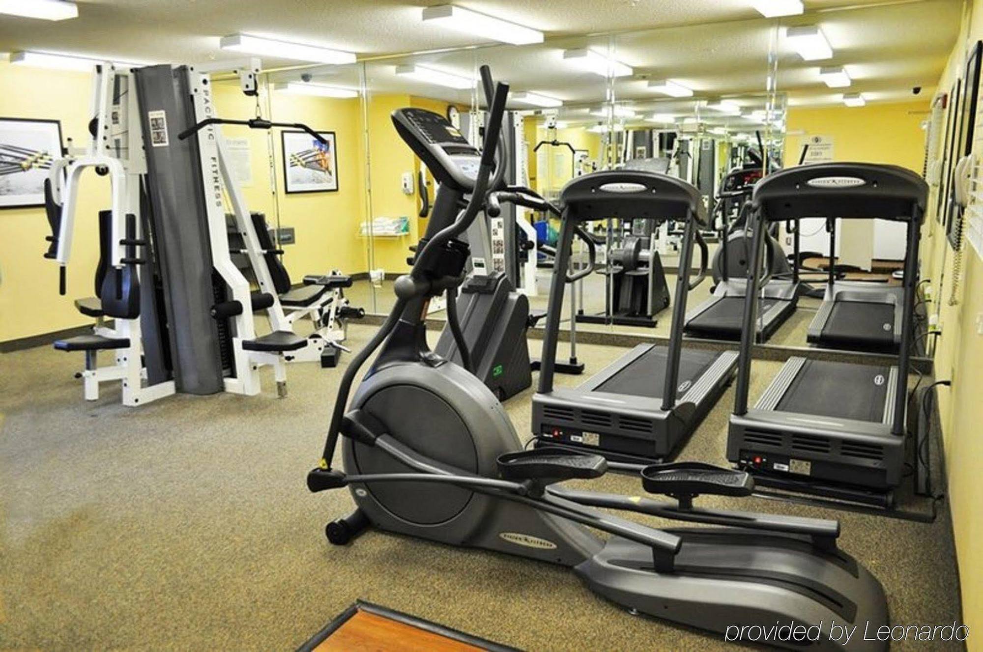 Candlewood Suites Raleigh Crabtree By Ihg Екстер'єр фото