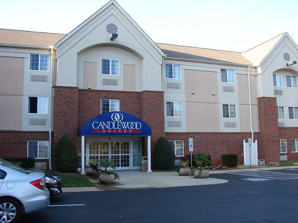 Candlewood Suites Raleigh Crabtree By Ihg Екстер'єр фото