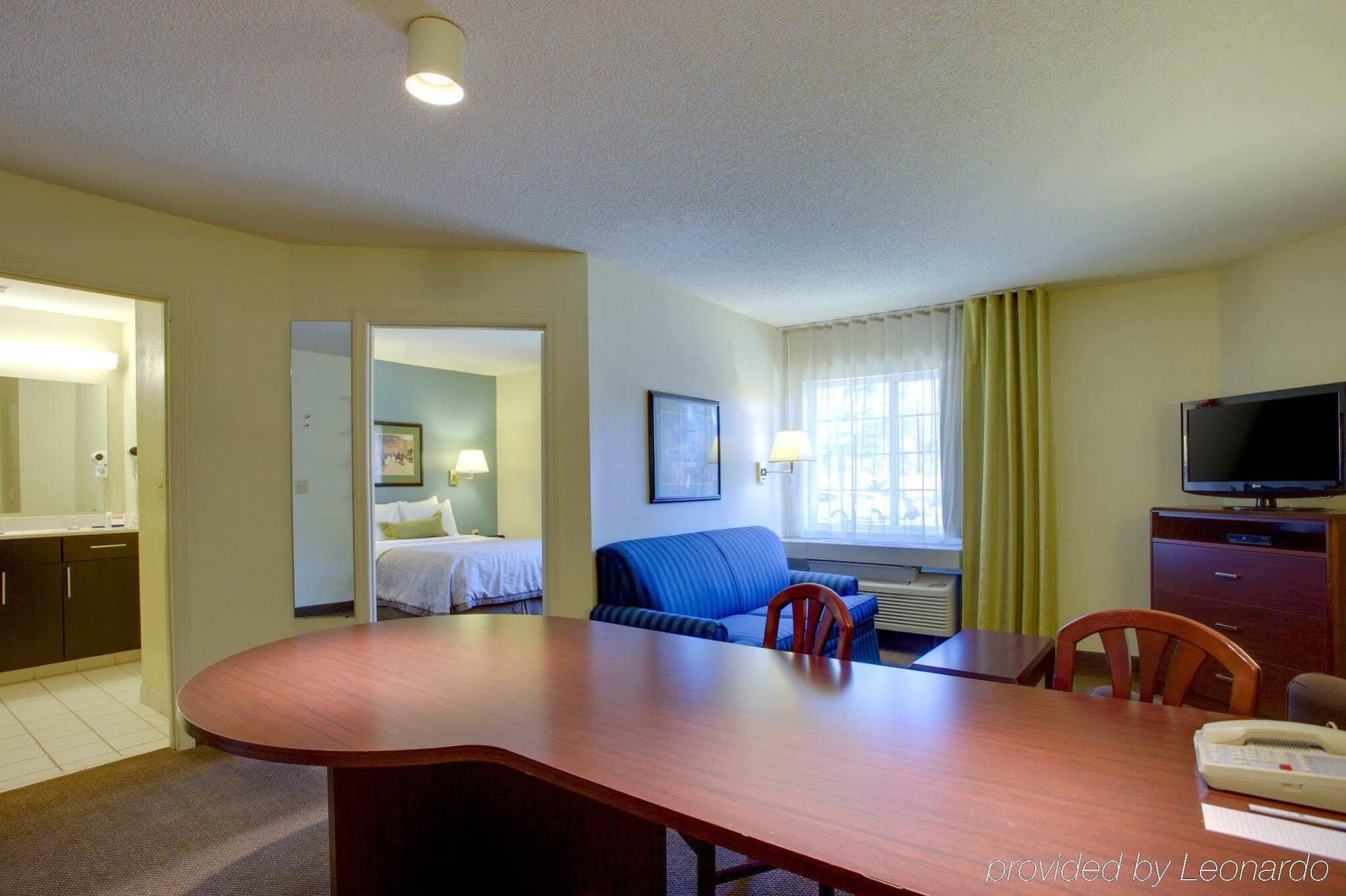 Candlewood Suites Raleigh Crabtree By Ihg Екстер'єр фото