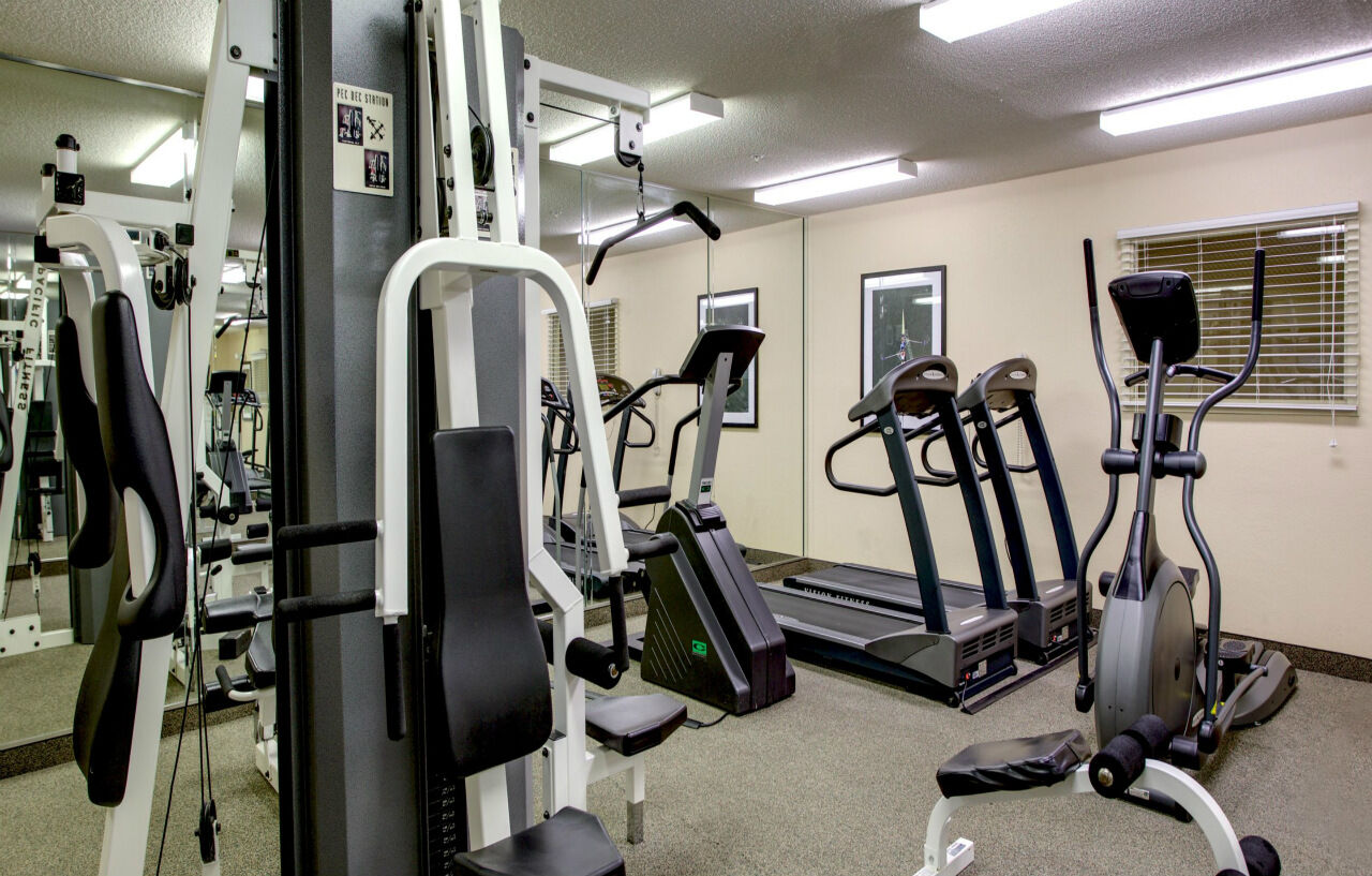 Candlewood Suites Raleigh Crabtree By Ihg Екстер'єр фото