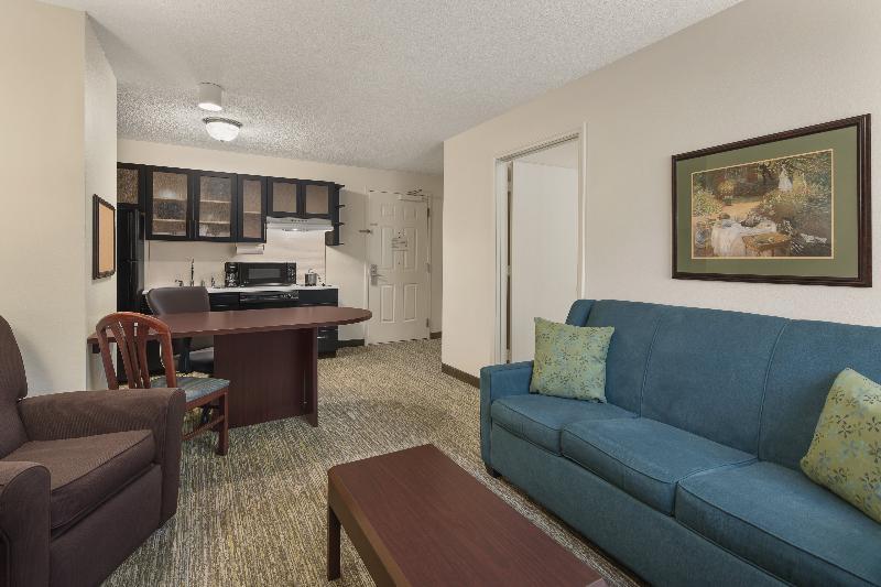 Candlewood Suites Raleigh Crabtree By Ihg Екстер'єр фото